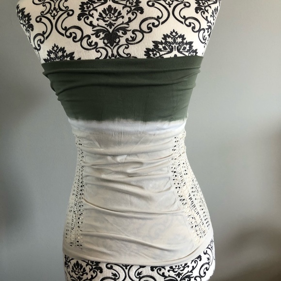 Guess tube top with mesh sides - Picture 3 of 4